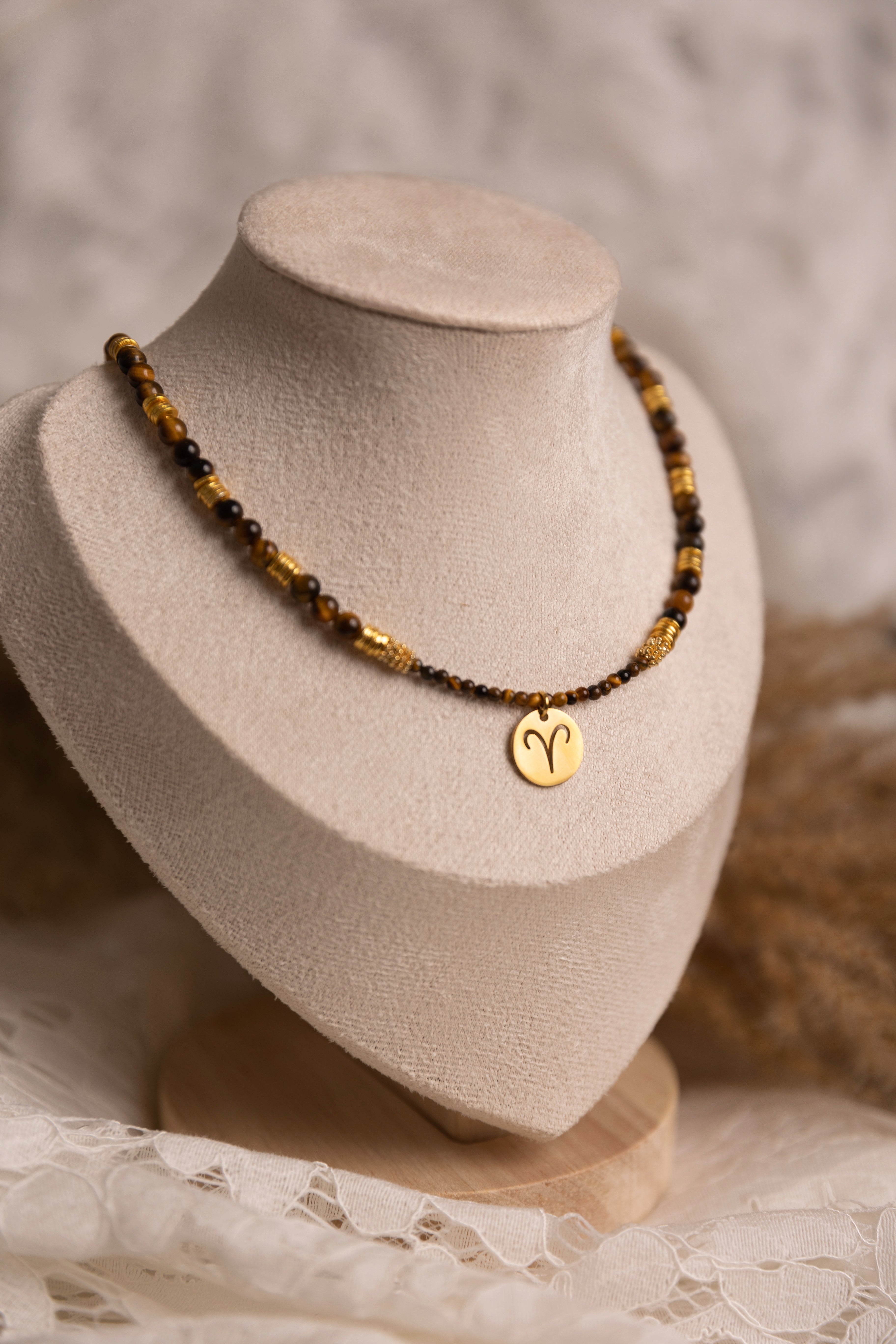 Collier ras de cou signe astrologique en oeil de tigre