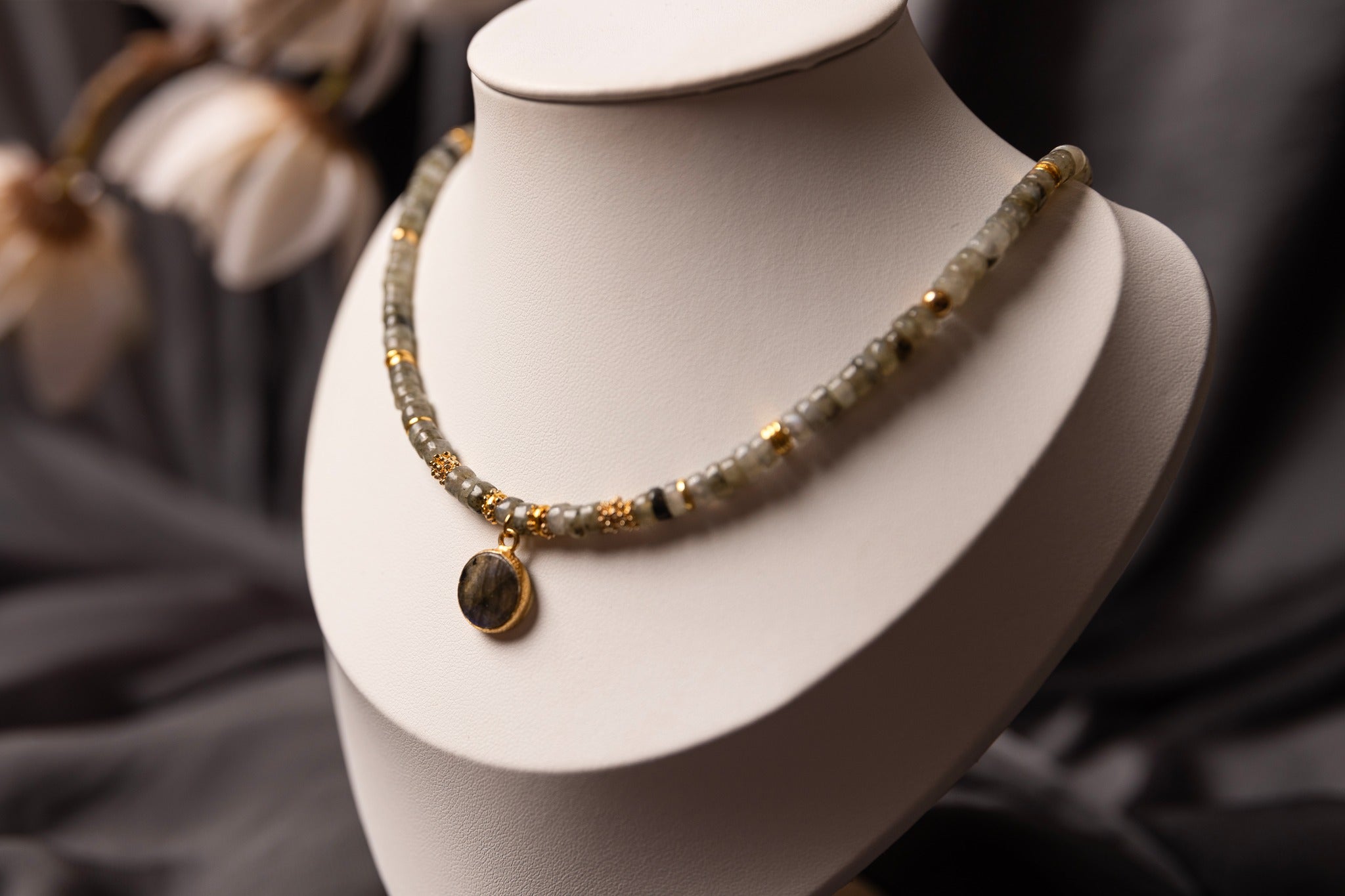 Collier "PROTECT ME"