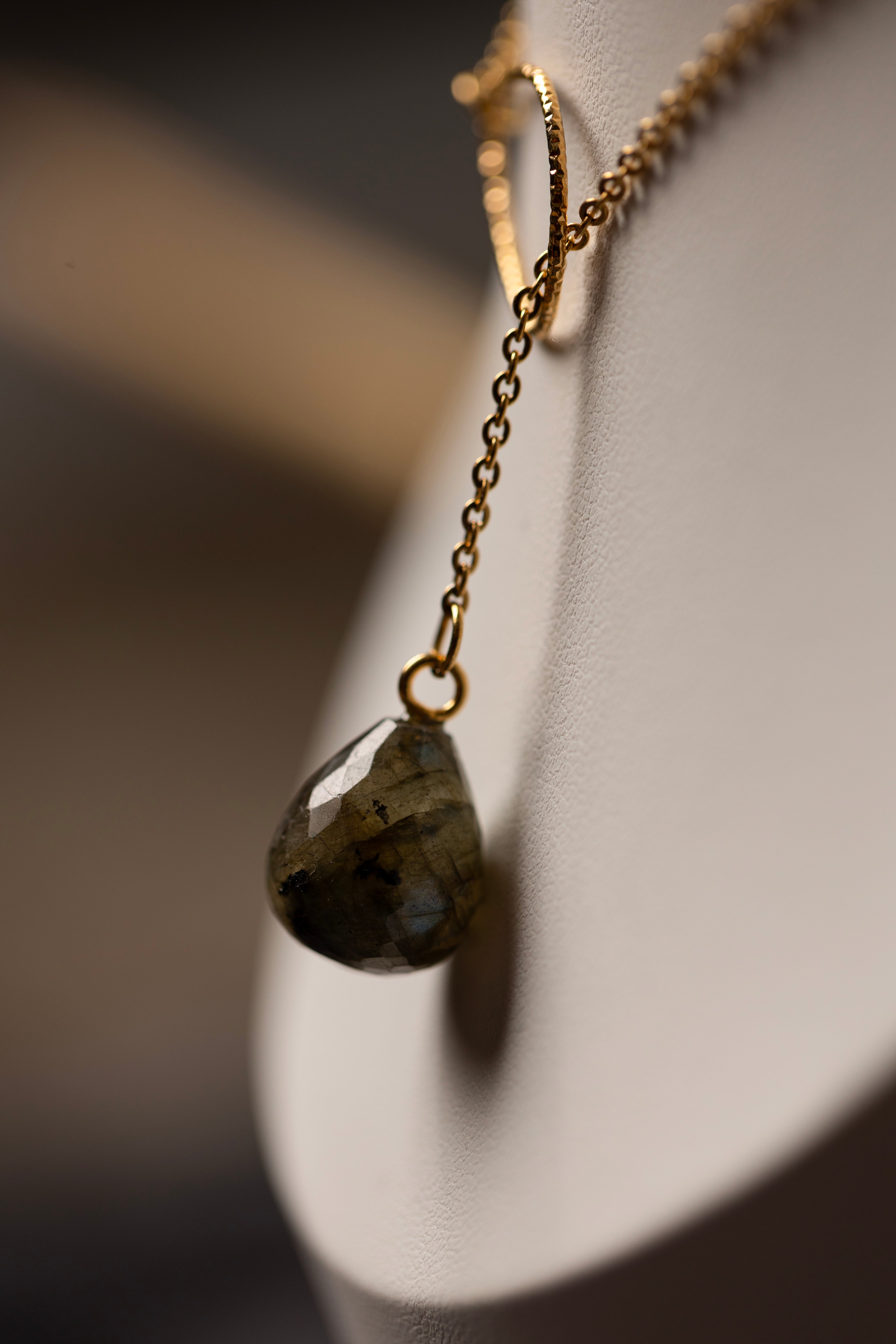 Collier en "Y" labradorite